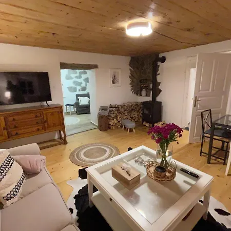 Romanticka S Krbem Ferienhaus *