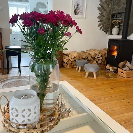 Romanticka S Krbem Tatil Evi *