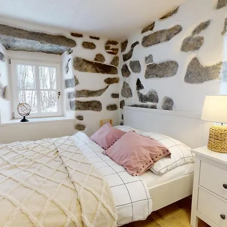 Romanticka S Krbem Ferienhaus *